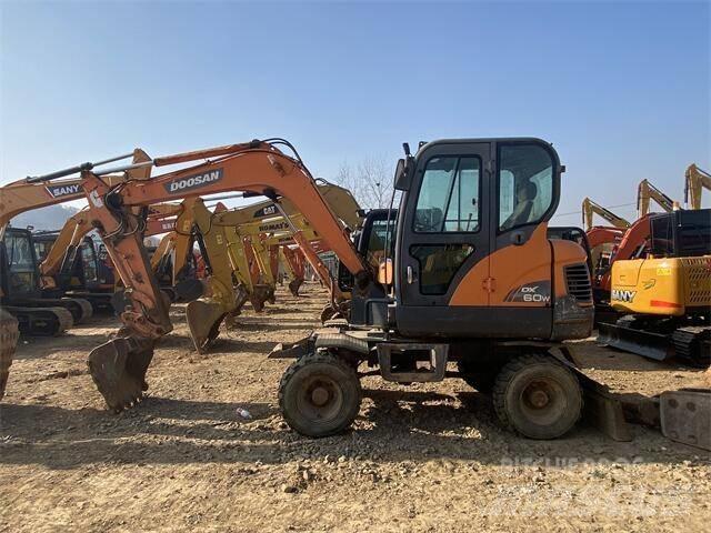 Doosan DX60W Mini bageri <7t