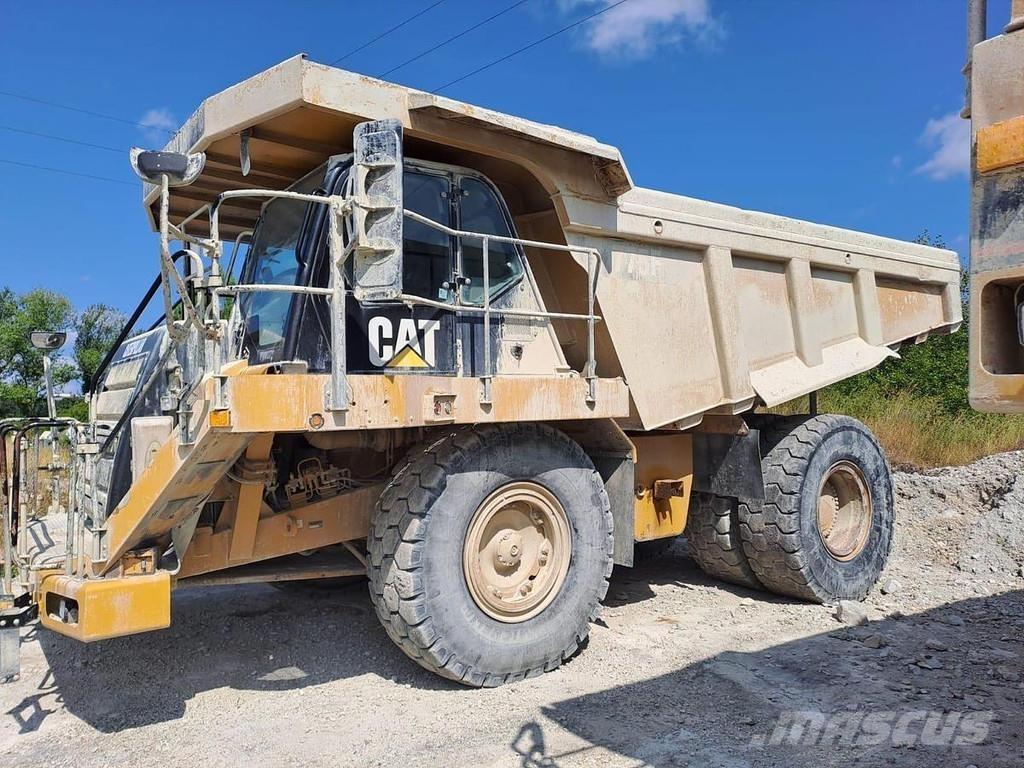 CAT 775F Kruti damperi