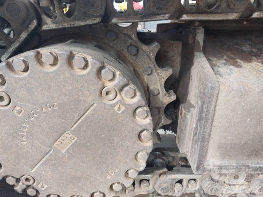 Komatsu PC228USLC-11 Bageri gusjeničari