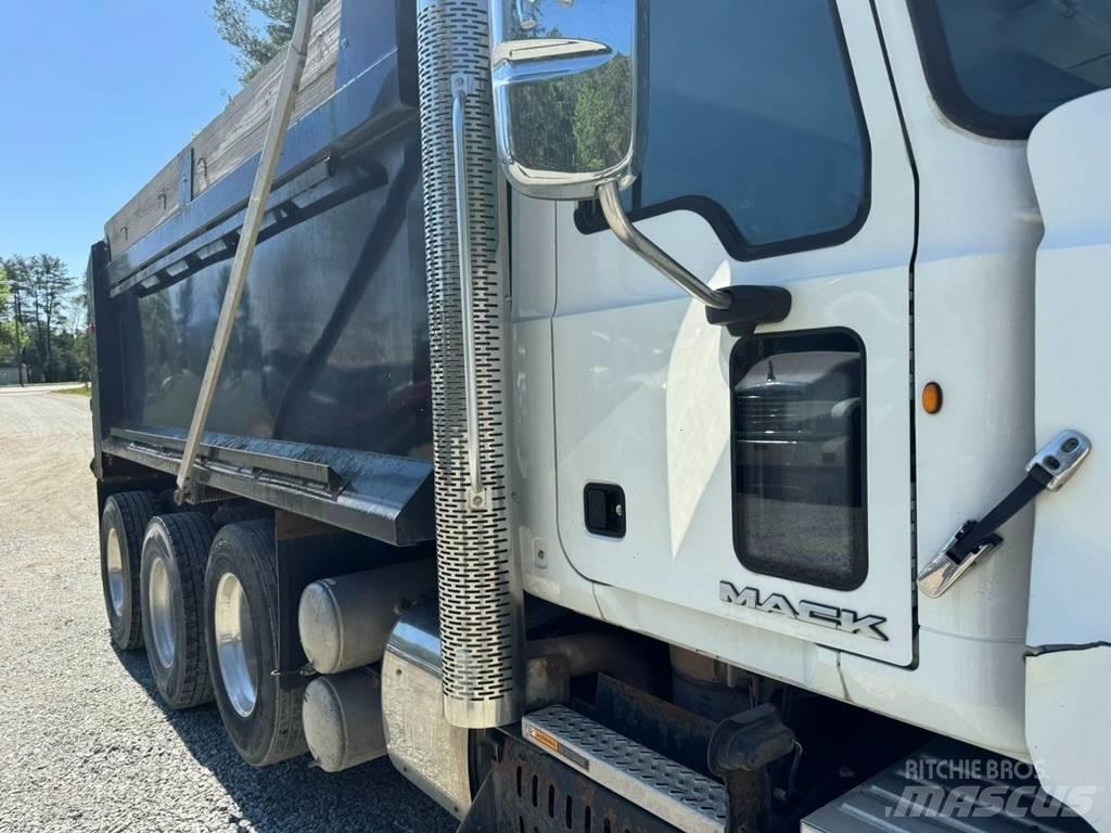 Mack GU713 Kiper kamioni