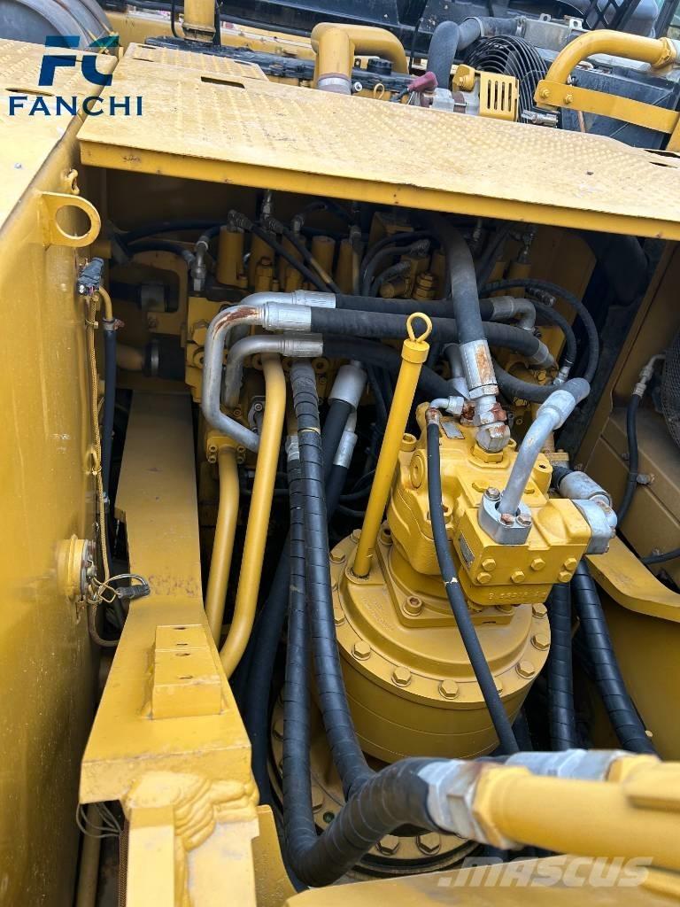 CAT 325 D Bageri gusjeničari