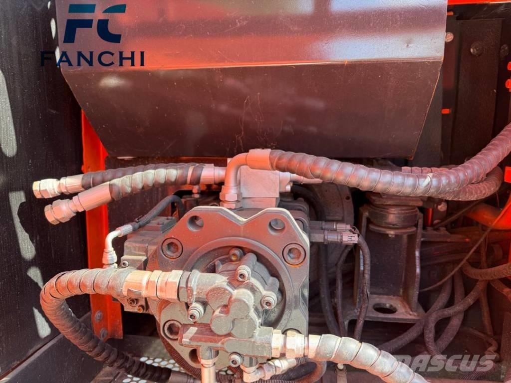 Doosan DX 225 Bageri gusjeničari