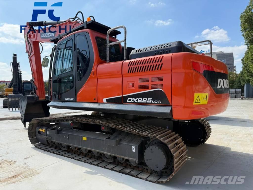 Doosan DX 225 Bageri gusjeničari