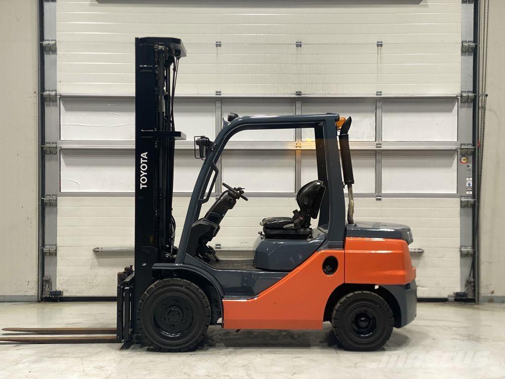 Toyota 52-8FDF30 Dizelski viličari