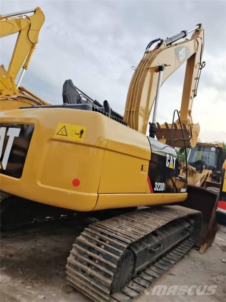 CAT 323 D Bageri gusjeničari