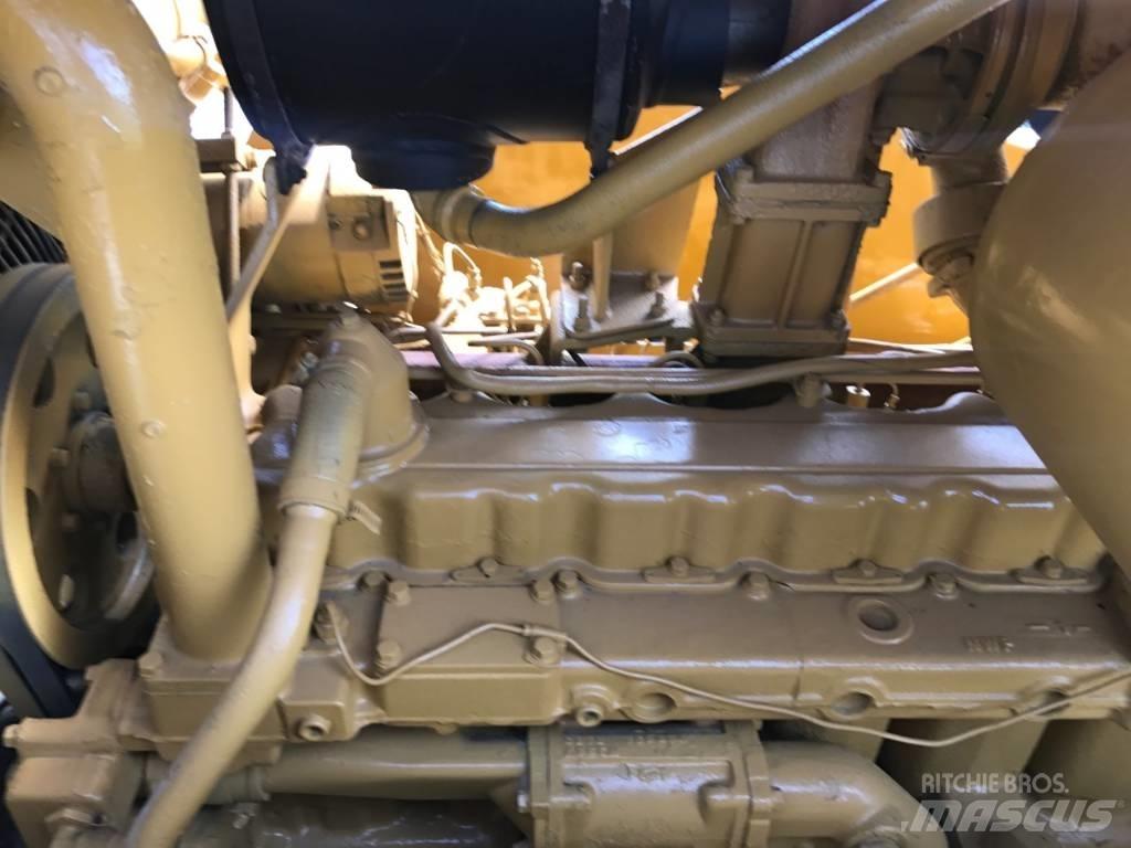 CAT D7G Buldožeri gusjeničari