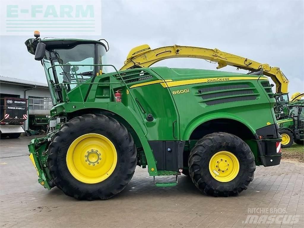 John Deere 8600 Strojevi za krmu na vlastiti pogon