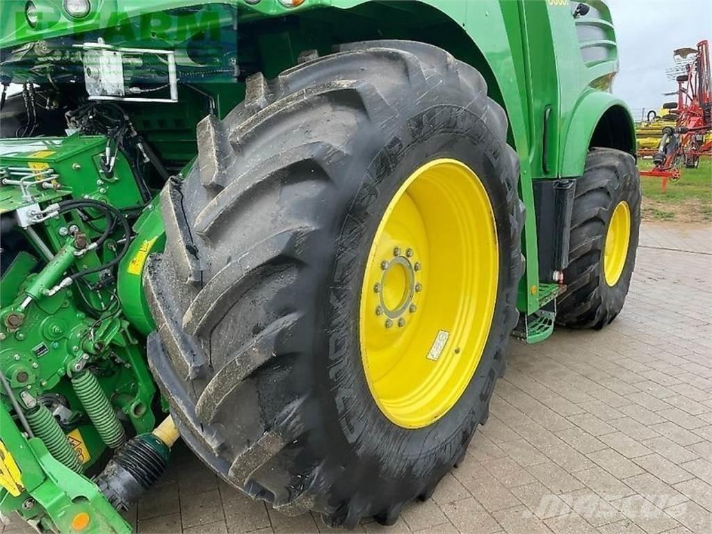 John Deere 8600 Strojevi za krmu na vlastiti pogon