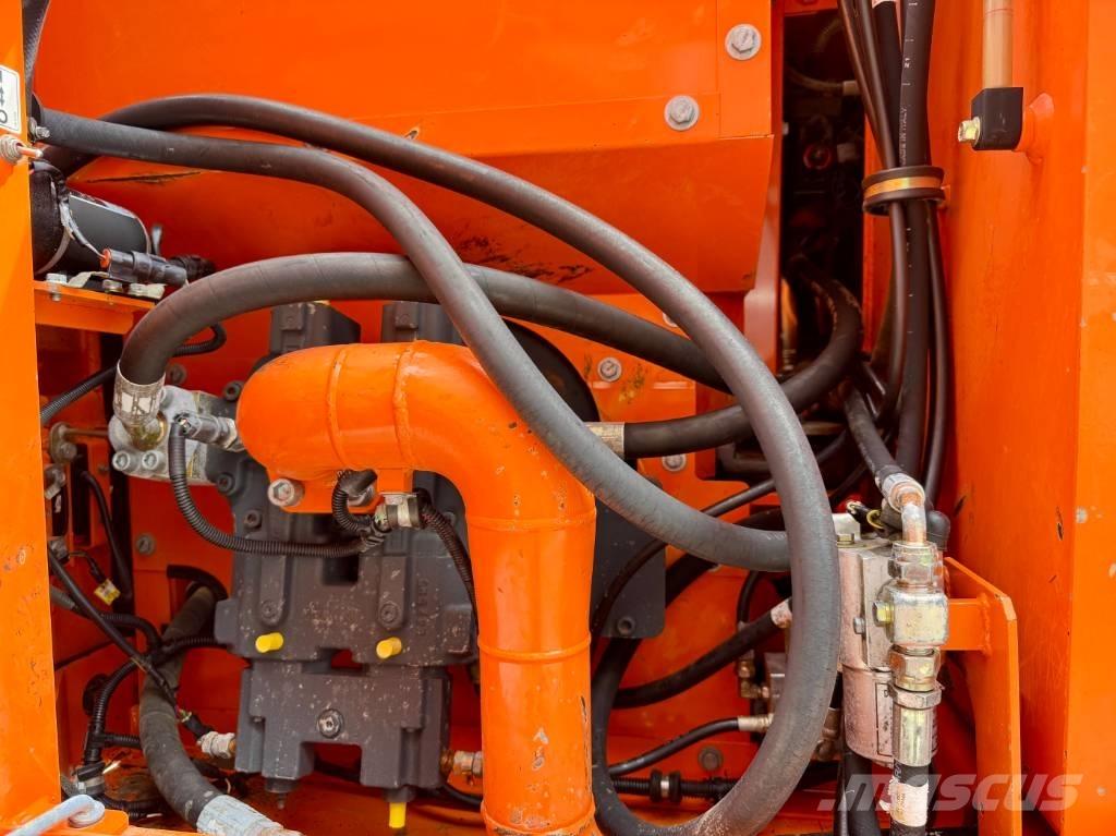 Doosan DX 160 W Bageri na kotačima