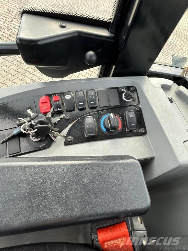 CAT 907 M Utovarivači na kotačima