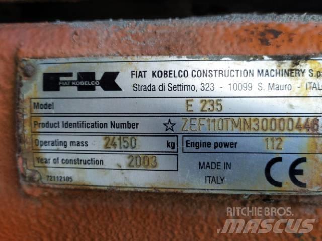 Fiat-Kobelco E 235 Bageri gusjeničari