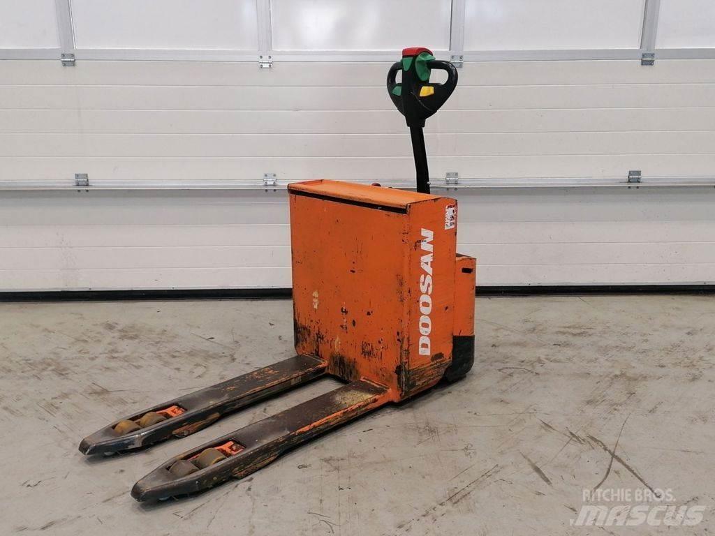 Doosan LEDH20M Nisko podizni električni viličar