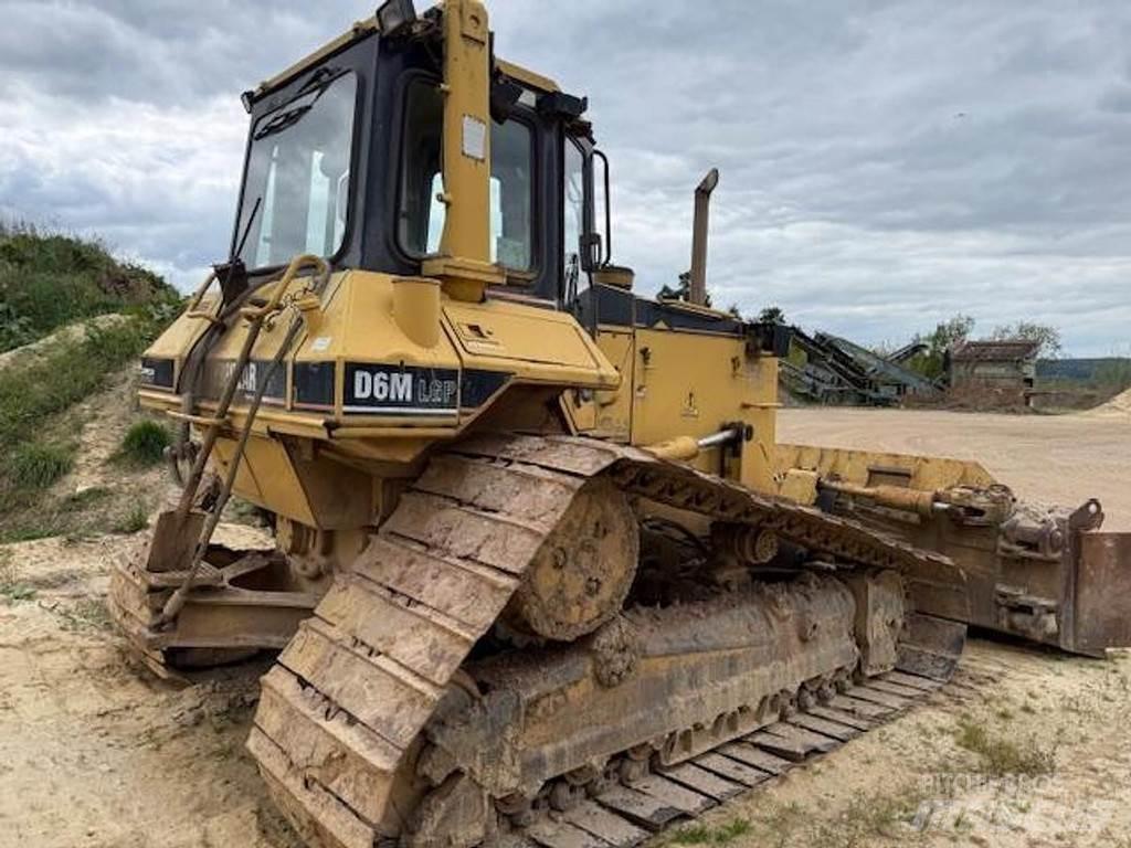 CAT D6M LGP Buldožeri gusjeničari