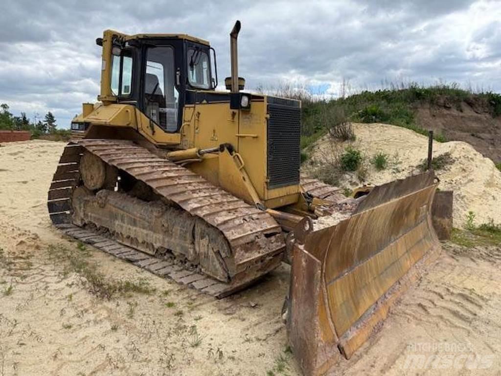 CAT D6M LGP Buldožeri gusjeničari