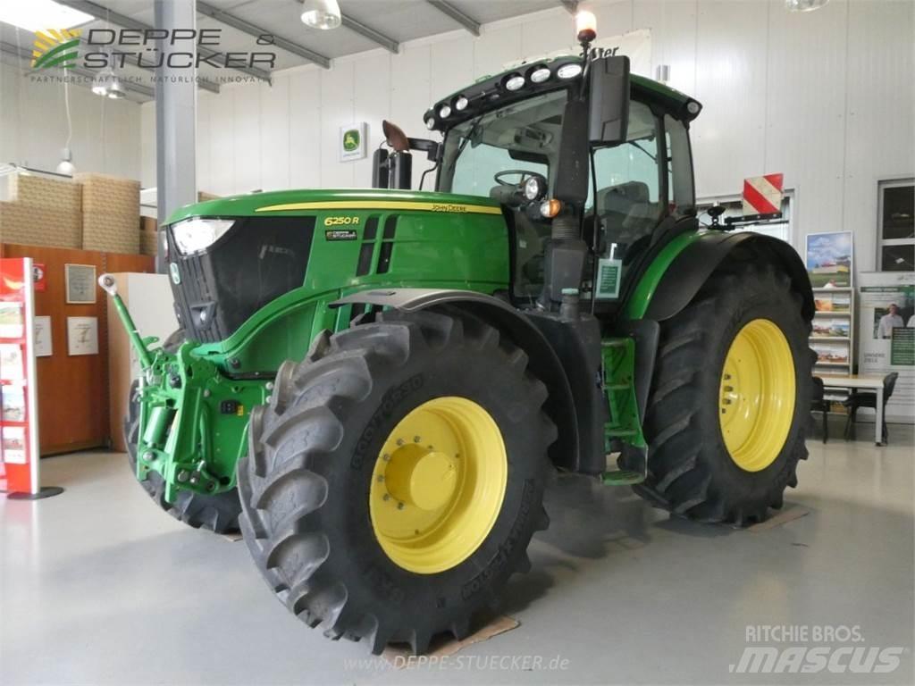 John Deere 6250R Traktori