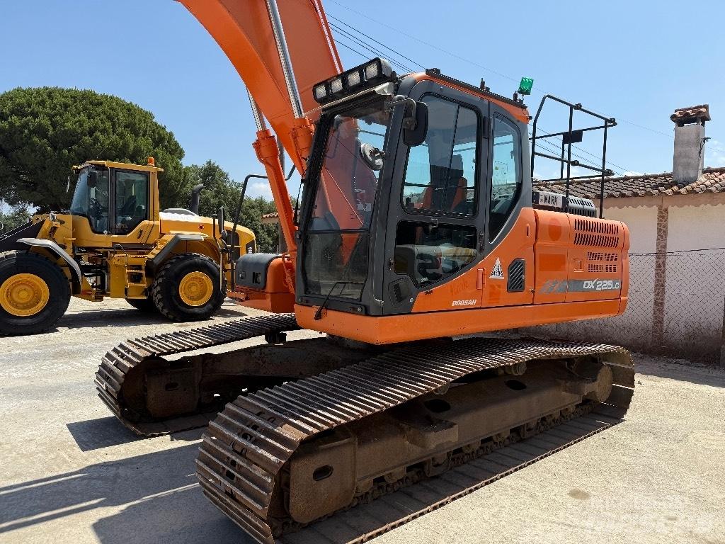  Dossan DX 225LC 3 Bageri gusjeničari