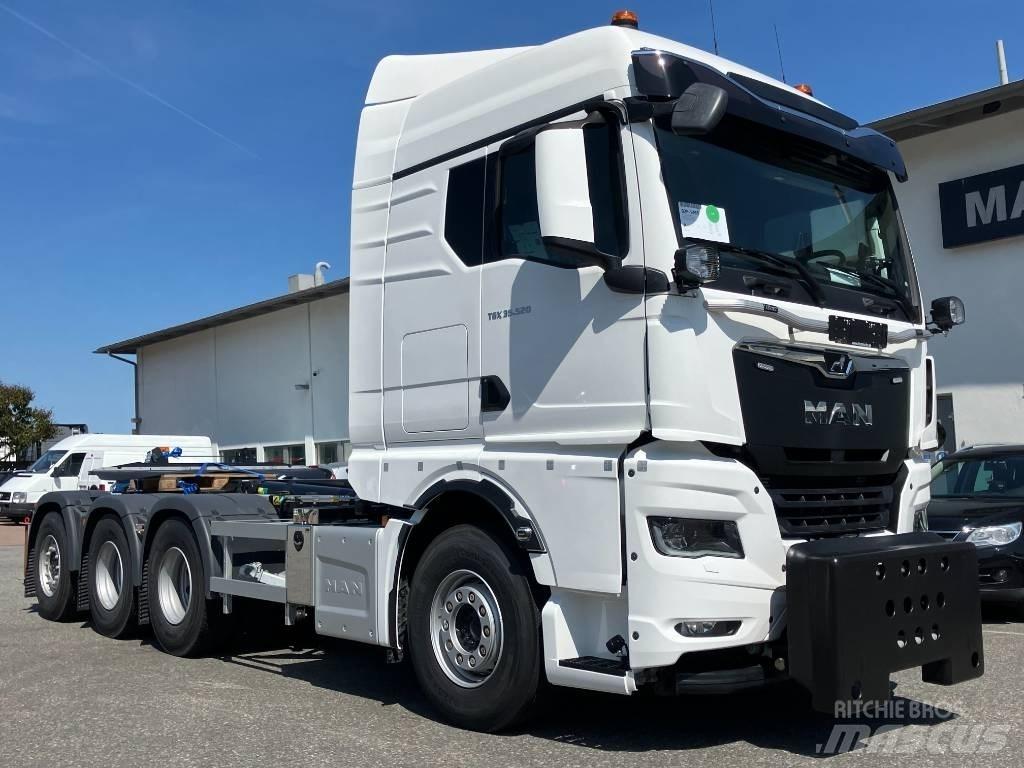 MAN TGX 35.520 Rol kiper kamioni s kukama za dizanje