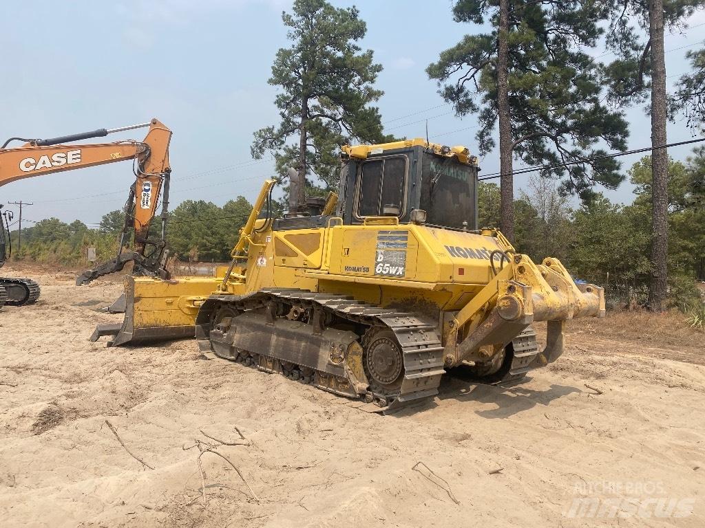Komatsu D 65 WX-17 Buldožeri gusjeničari