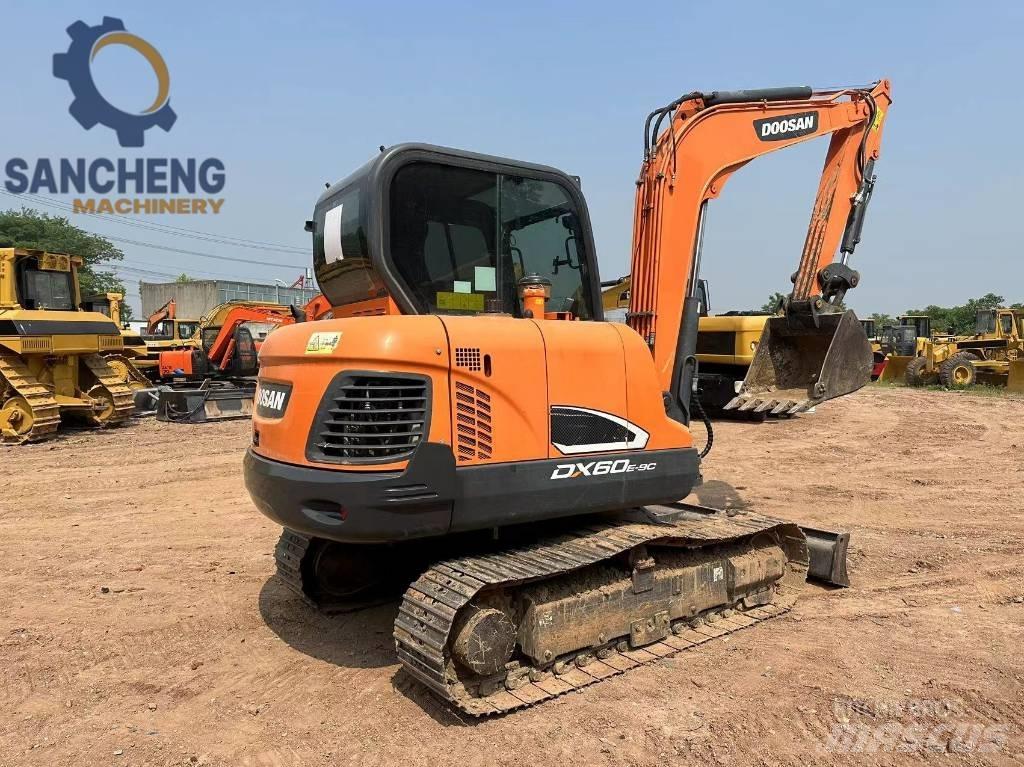 Doosan DX 60 Bageri gusjeničari