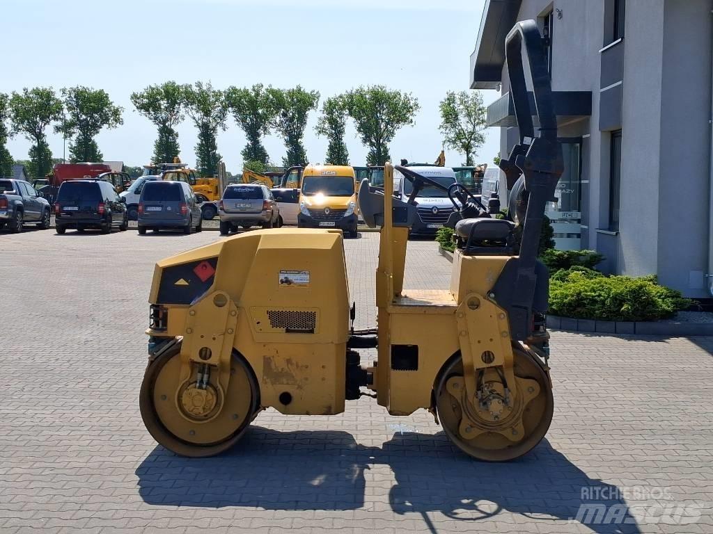 CAT CB 22 Valjci sa dvojnim bubnjem
