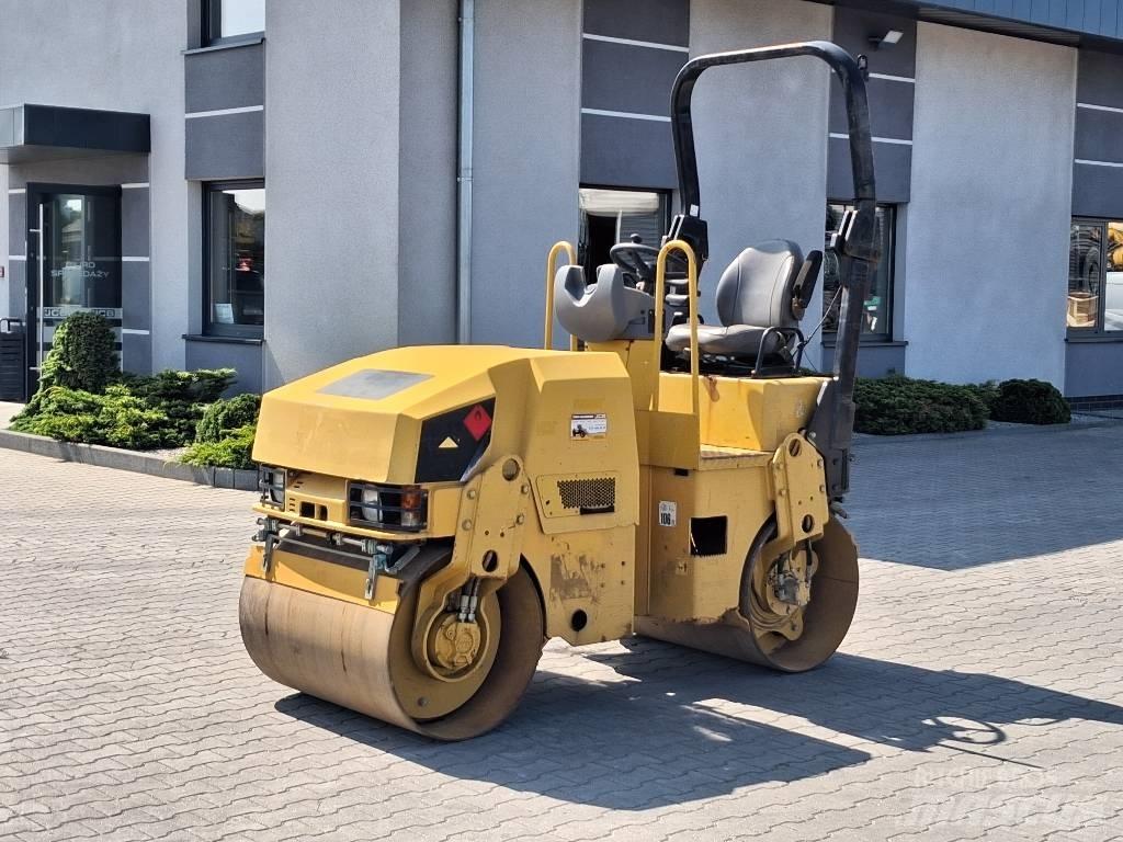 CAT CB 22 Valjci sa dvojnim bubnjem