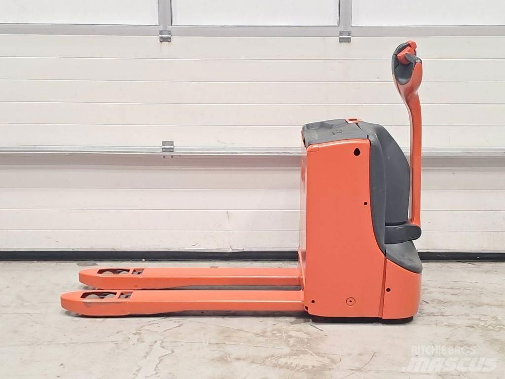Linde T16 Nisko podizni električni viličar