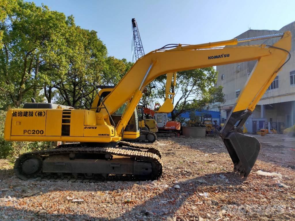 Komatsu PC200-6 Bageri gusjeničari