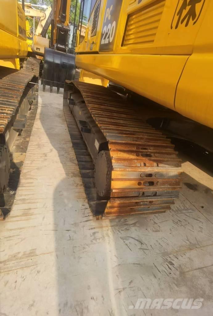 Komatsu PC 220-8 Bageri gusjeničari