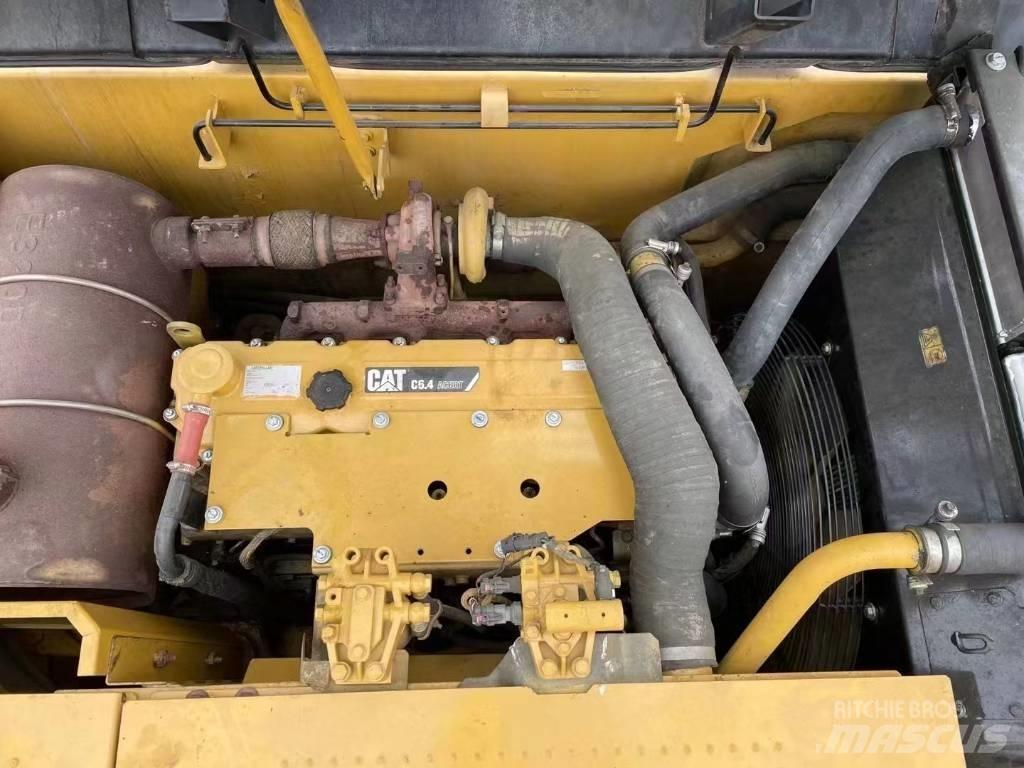CAT 323 D L Bageri gusjeničari