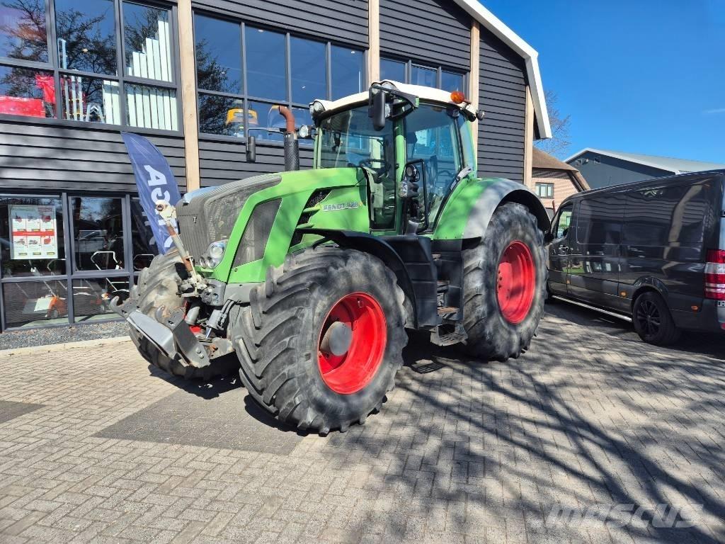 Fendt 828 Vario Traktori