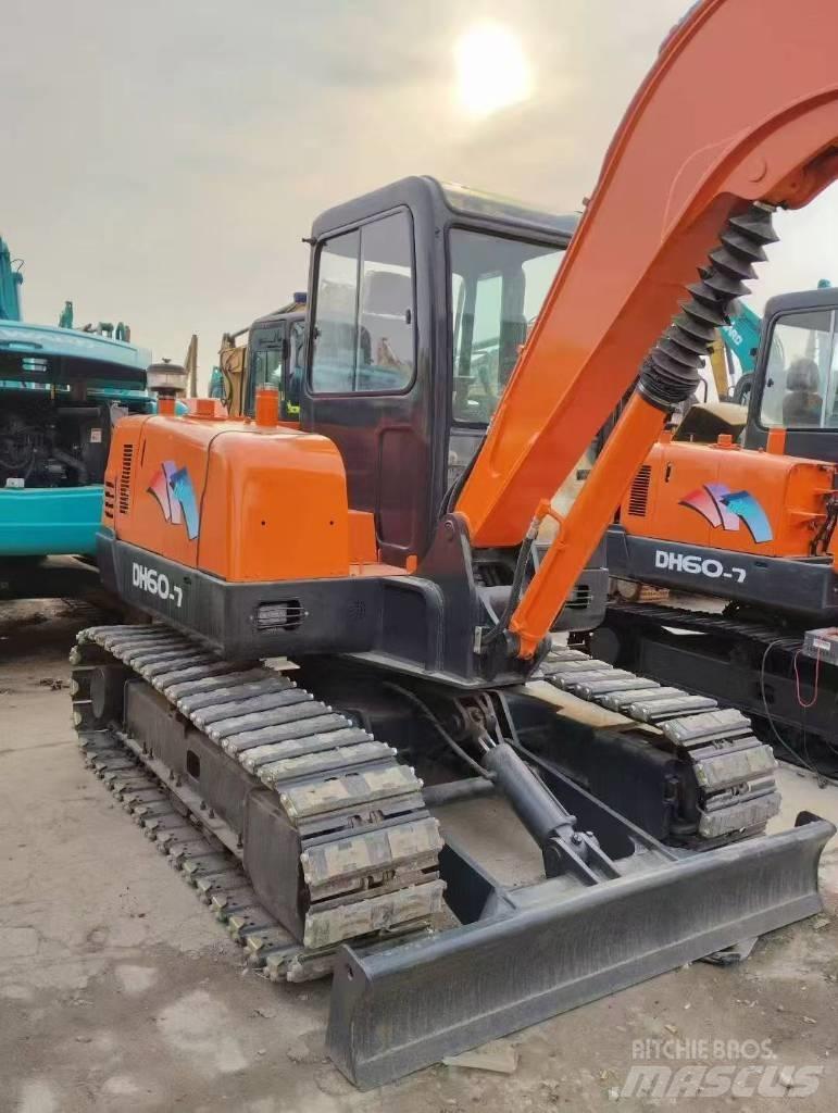 Doosan 55 Bageri gusjeničari
