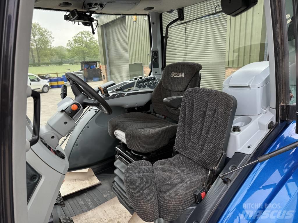 Valtra T 234 Versu Traktori