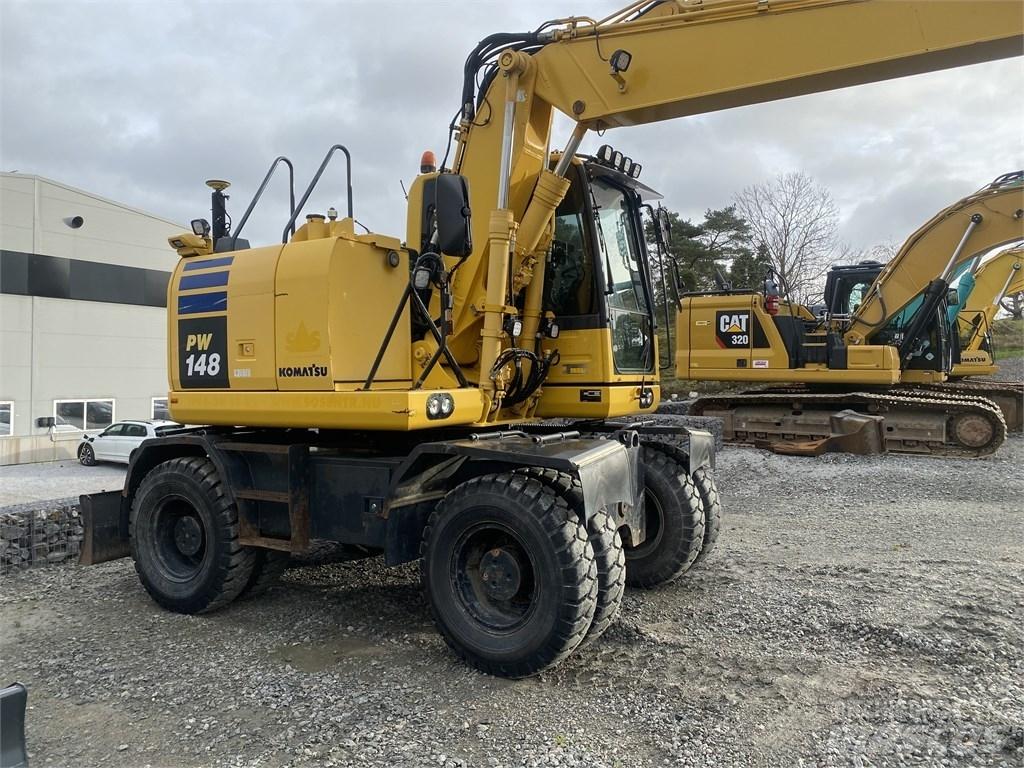 Komatsu PW148-10 Bageri na kotačima
