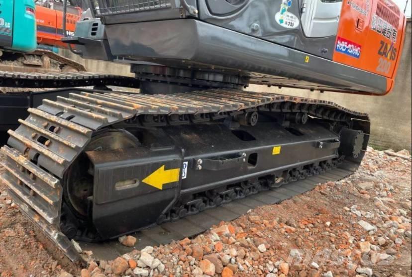 Hitachi 200-3 Bageri gusjeničari
