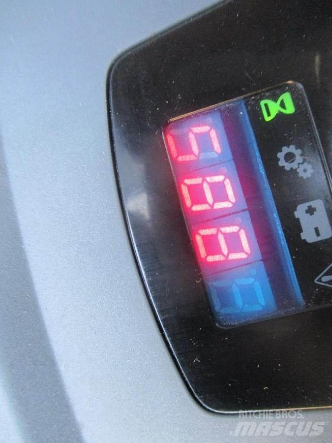 Toyota LPE 250 Nisko podizni električni viličar