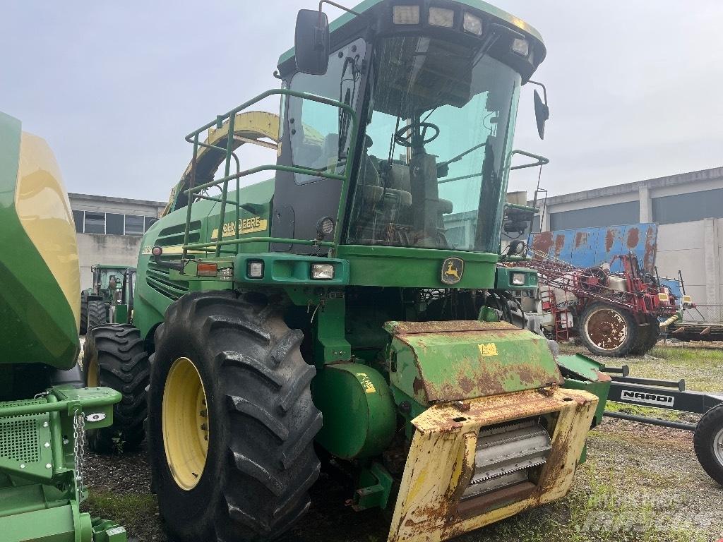 John Deere 7700 Strojevi za krmu na vlastiti pogon