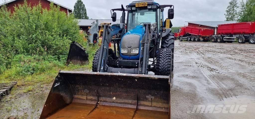 Valtra A85 Traktori