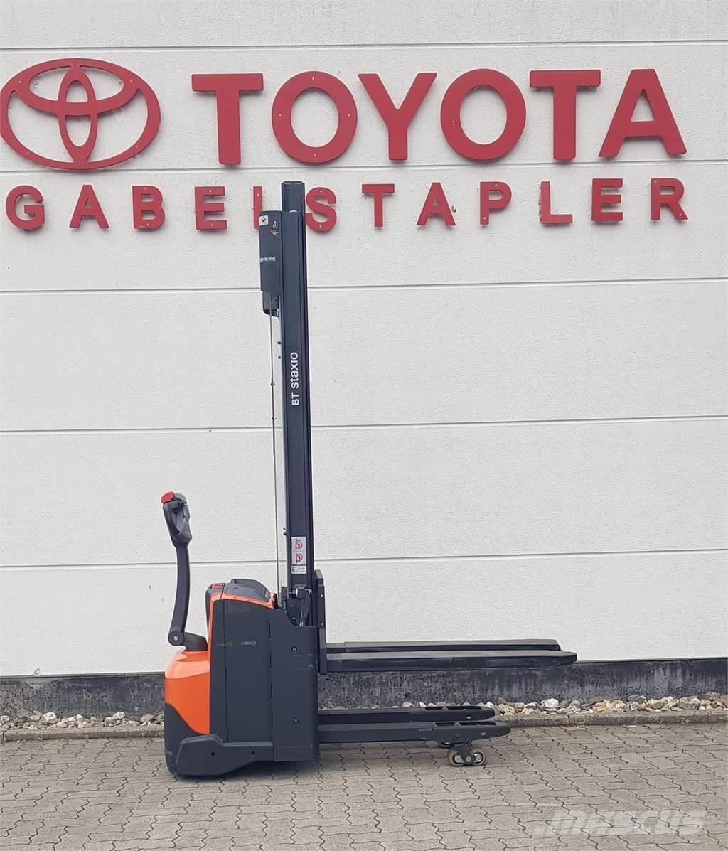Toyota SWE120L Ručni električni viličar
