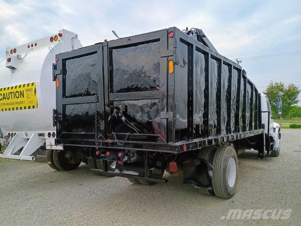 International 4300 Grabilice