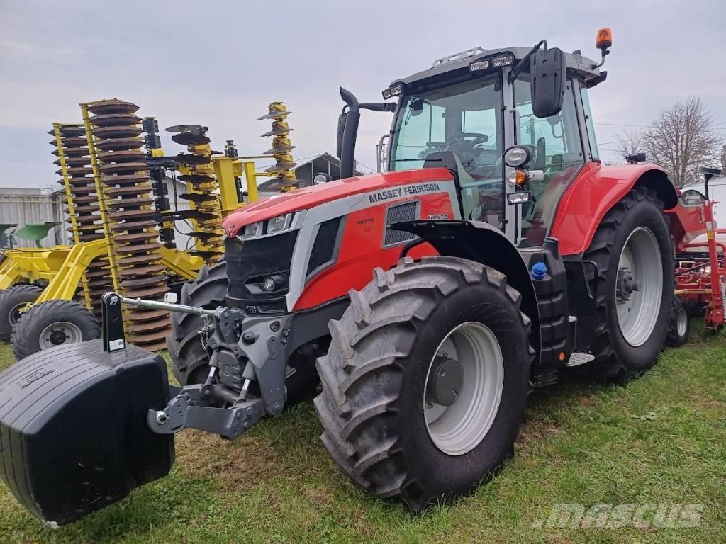 Massey Ferguson 7 S Traktori