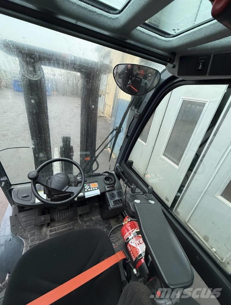 Toyota truck 8FD30F Dizelski viličari