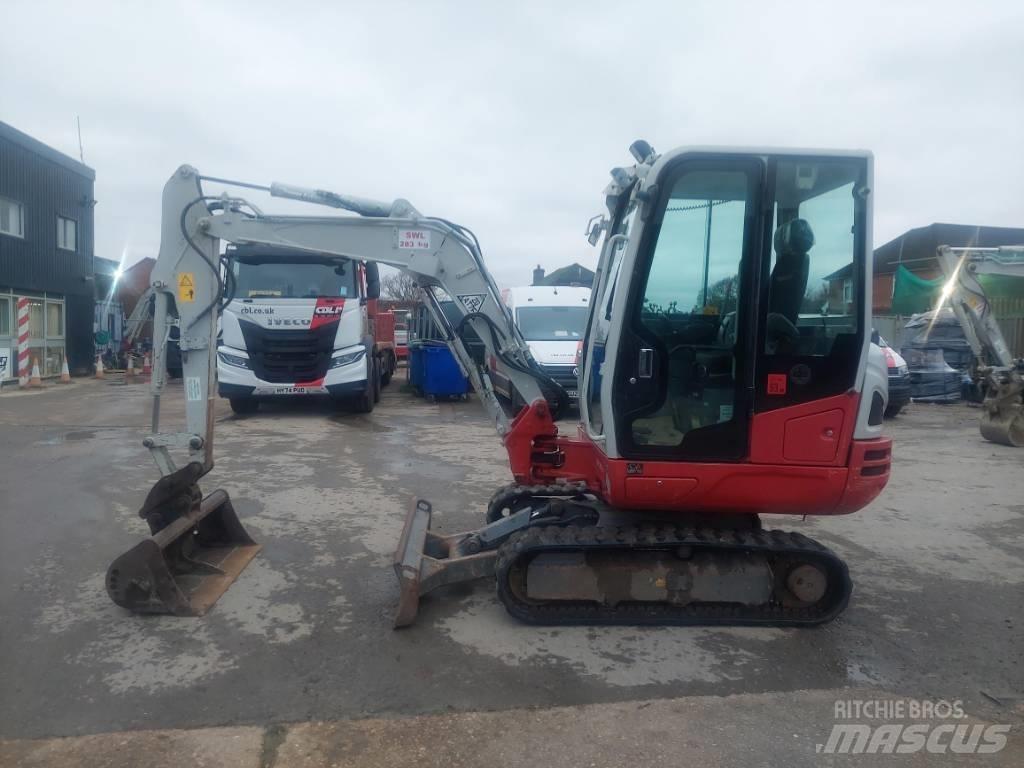 Takeuchi TB 230 Mini bageri <7t