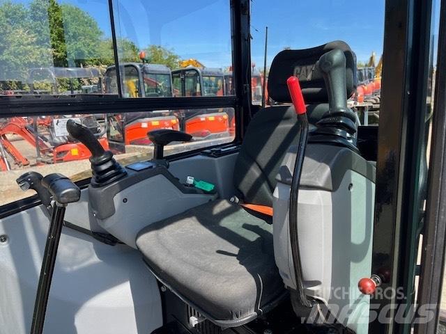 CAT 302.7 D CR Mini bageri <7t