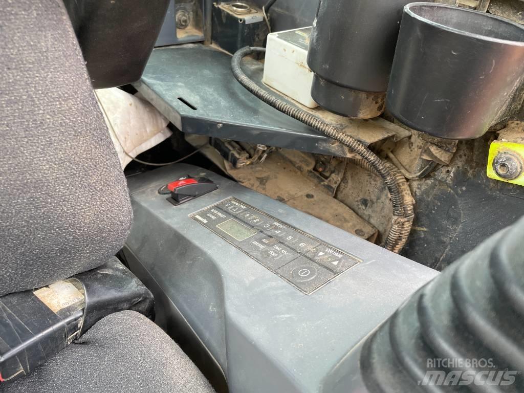 Komatsu PC 138 Bageri gusjeničari