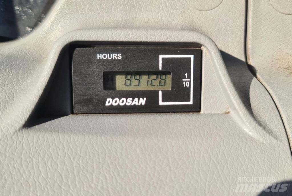 Doosan DX 300 lc 5 Bageri gusjeničari