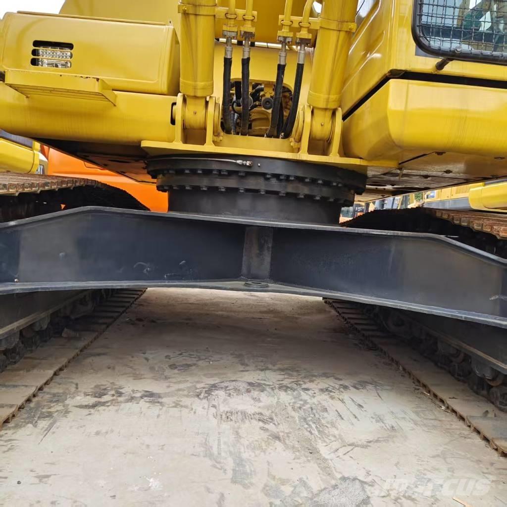 Komatsu PC 220-8 Bageri gusjeničari