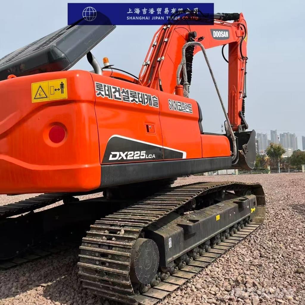 Doosan DX 225 Bageri gusjeničari