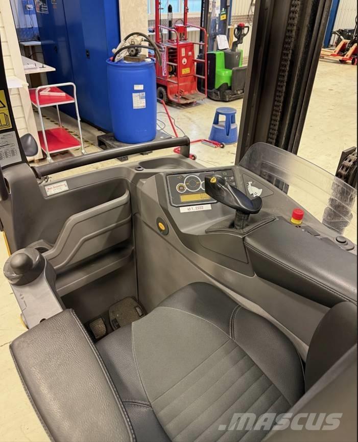 Atlet truck UMS160 Viličari sa pomičnim stupom