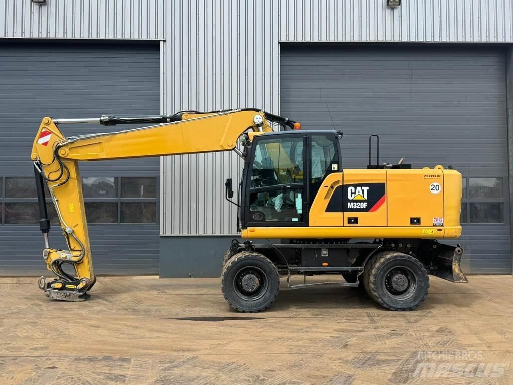 CAT M320F Bageri na kotačima