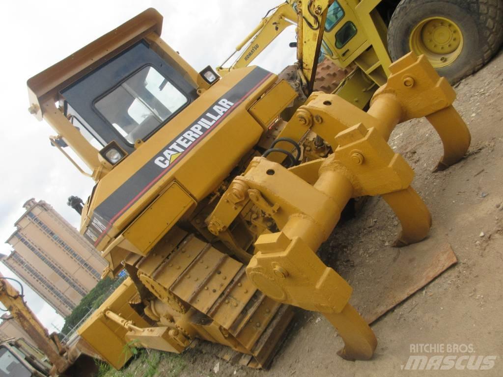 CAT D 7 H Buldožeri gusjeničari